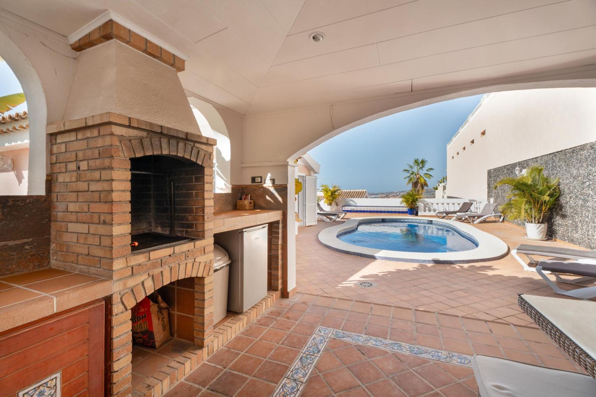 Villa Marbella-Private Heated Pool And Breathtaking View アデヘ エクステリア 写真