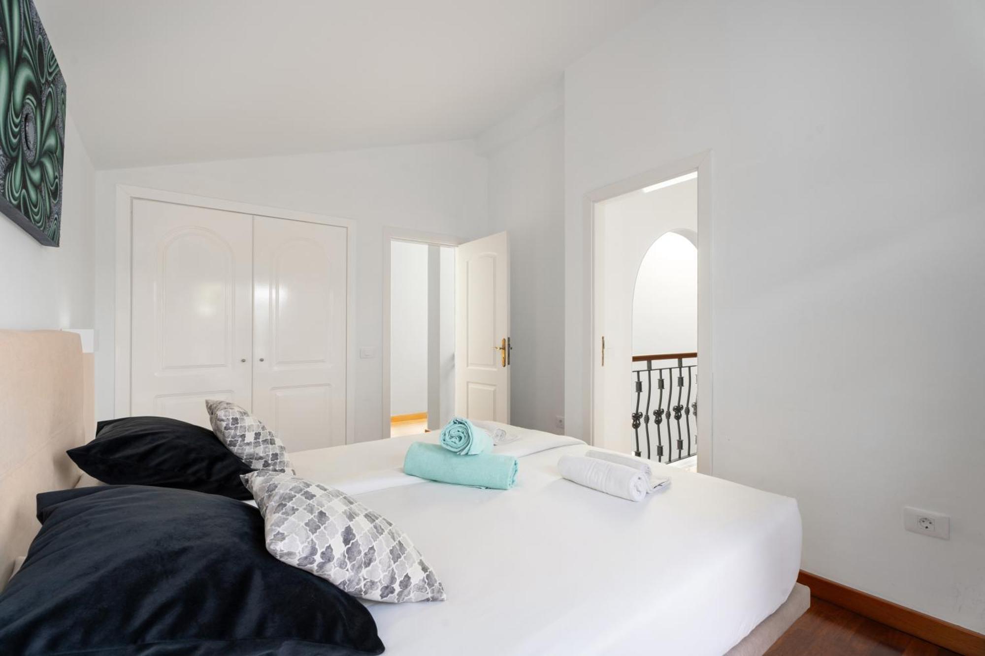 Villa Marbella-Private Heated Pool And Breathtaking View アデヘ エクステリア 写真