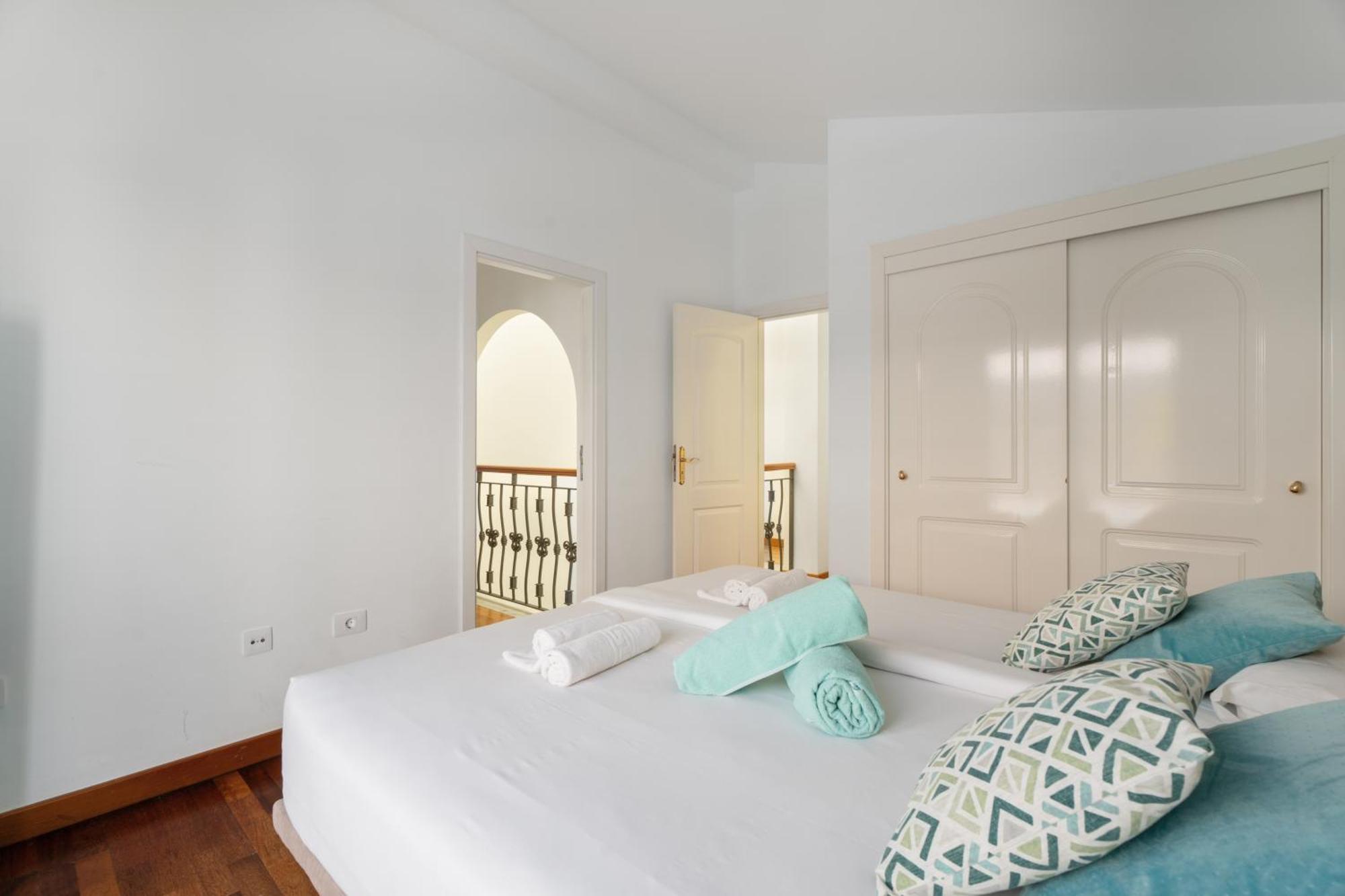 Villa Marbella-Private Heated Pool And Breathtaking View アデヘ エクステリア 写真